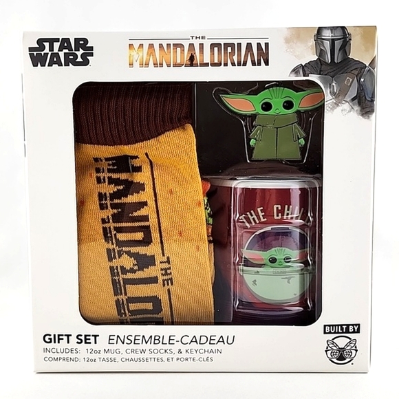 Star Wars The Mandalorian Grogu The Child Gift Set Mug Socks & Key  Chain - Picture 1 of 13